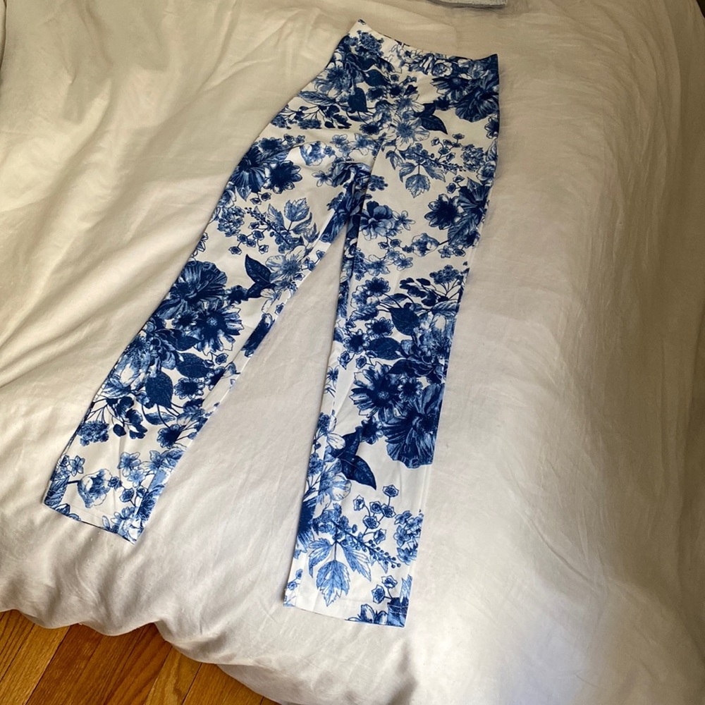 NEW blue floral pants